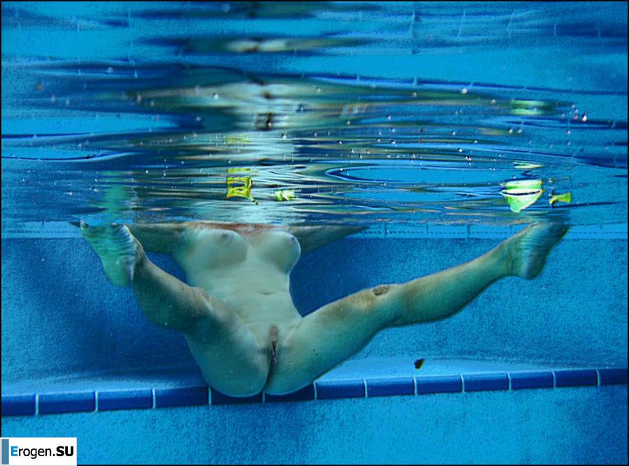 underwater girls. Slide 35