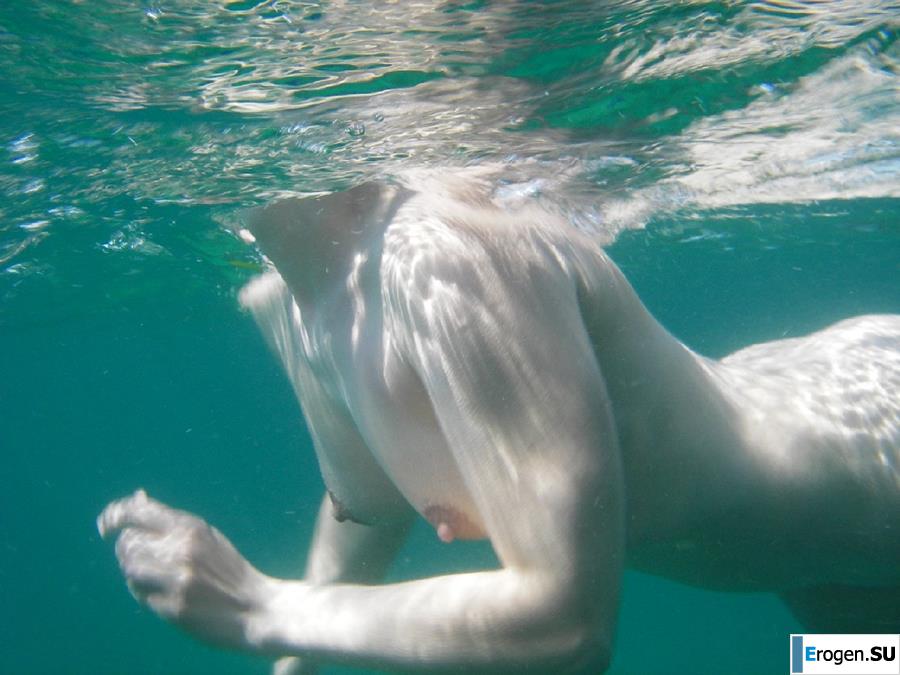 underwater girls. Slide 40