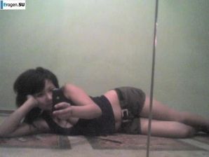 Ah, what legs. Thumbnail 11