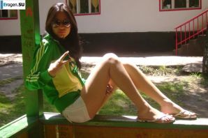 Ah, what legs. Thumbnail 23