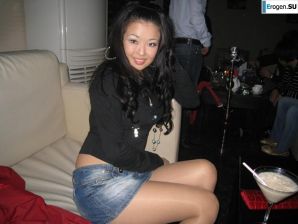 Ah, what legs. Thumbnail 26