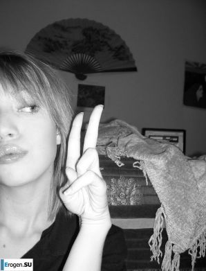 Posing for a friend. Thumbnail 35