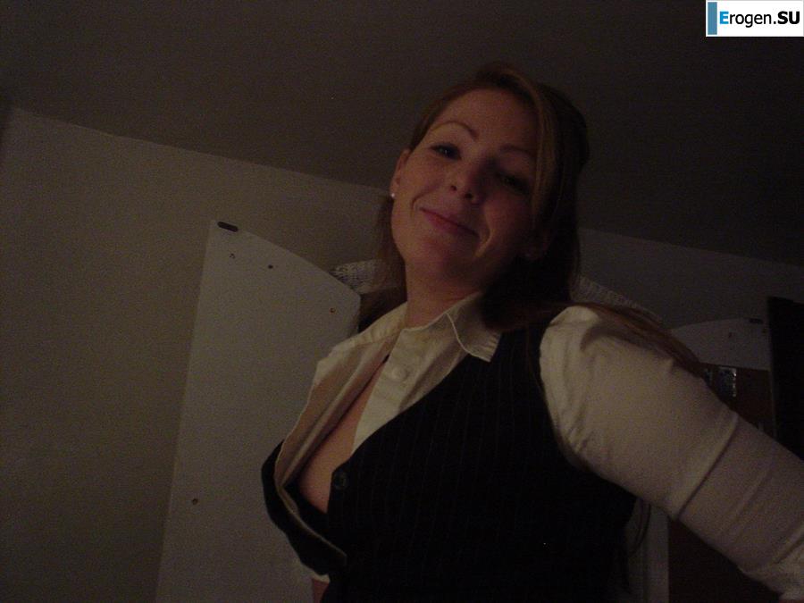 Redhead Wife. Slide 11