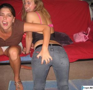 Dead Girls. Thumbnail 1