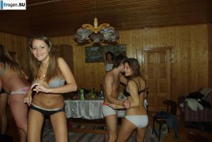 Dead Girls. Thumbnail 32