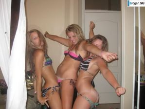 Dead Girls. Thumbnail 7