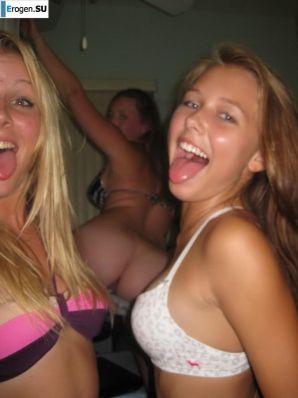 Dead Girls. Thumbnail 8