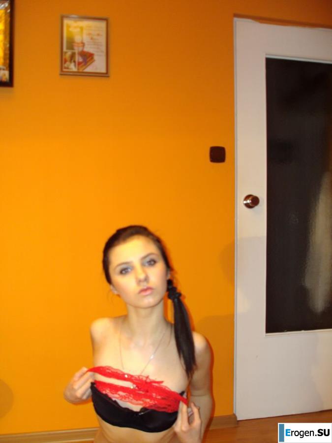 Young people like to pose. Part 2. Slide 18