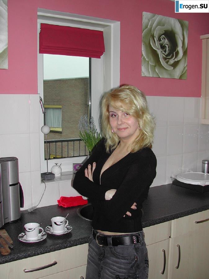 Pretty Middle-aged Woman. Slide 3