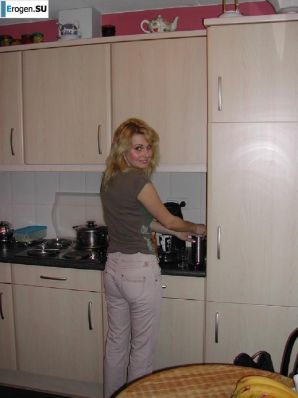 Pretty Middle-aged Woman. Thumbnail 1