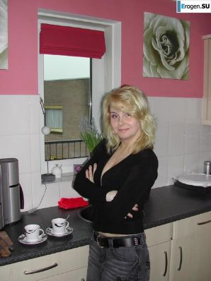 Pretty Middle-aged Woman. Thumbnail 3