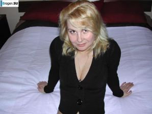 Pretty Middle-aged Woman. Thumbnail 6