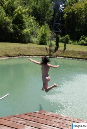 Nudists fell into childhood. Thumbnail 7