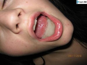 Sex with a figured brunette. Thumbnail 8