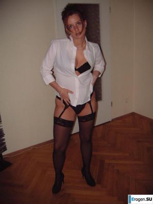 A woman with a beautiful figure. Thumbnail 13