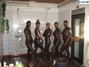 Naked in the Mud. Part 2. Thumbnail 14