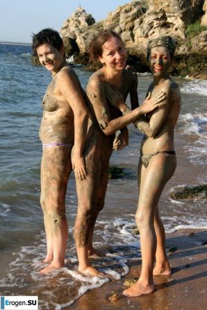 Naked in the Mud. Part 2. Thumbnail 27