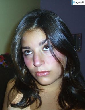 Unshaven brunette. Thumbnail 15