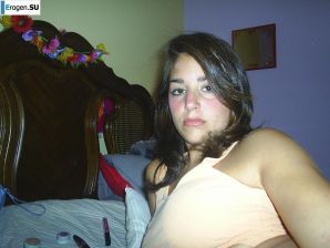 Unshaven brunette. Thumbnail 17