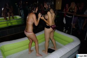 Striptease at the Czech club. Thumbnail 25