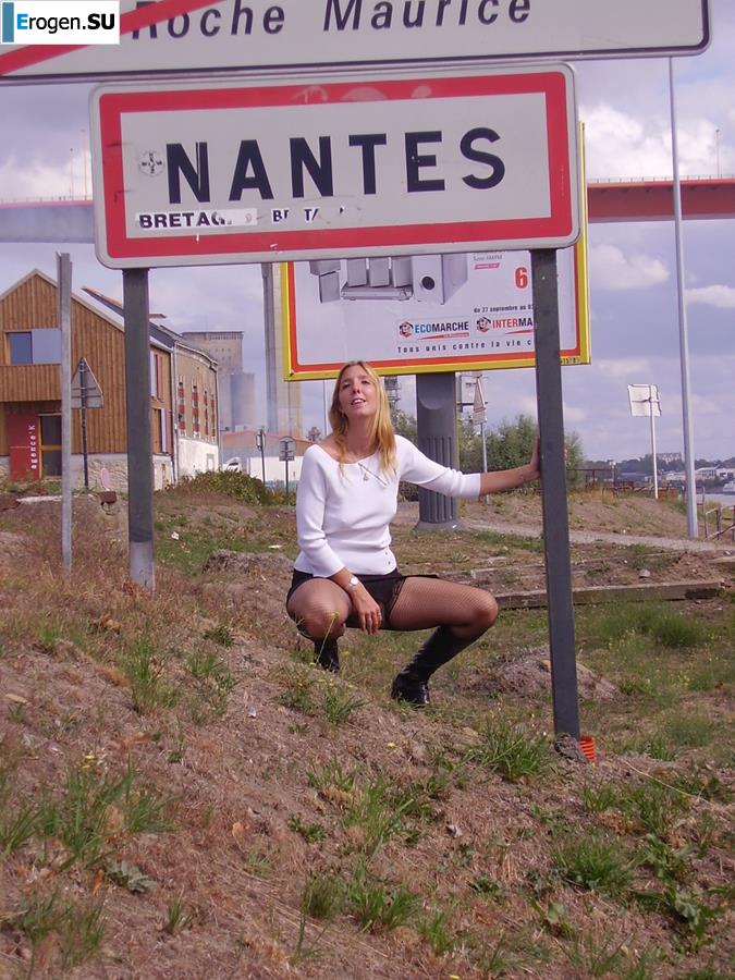 French Bi - Exhibitionist. Part 2. Slide 39