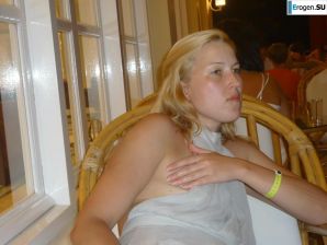 Blonde Exhibitionist without Tits. Part 3. Thumbnail 4