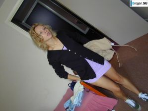 Smiling Blonde. Thumbnail 16