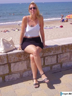 French Bi - Exhibitionist. Part 4. Thumbnail 13