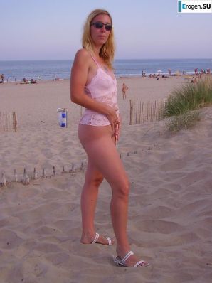 French Bi - Exhibitionist. Part 4. Thumbnail 18