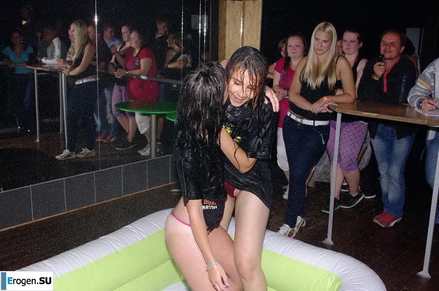 Striptease at the Czech club. Part 5. Slide 51