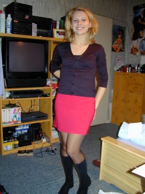 Smiling Blonde. Part 2. Thumbnail 4