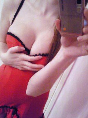 The cutest girl is photographed in the bedroom. Thumbnail 10