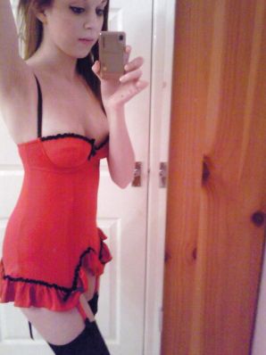 The cutest girl is photographed in the bedroom. Thumbnail 25