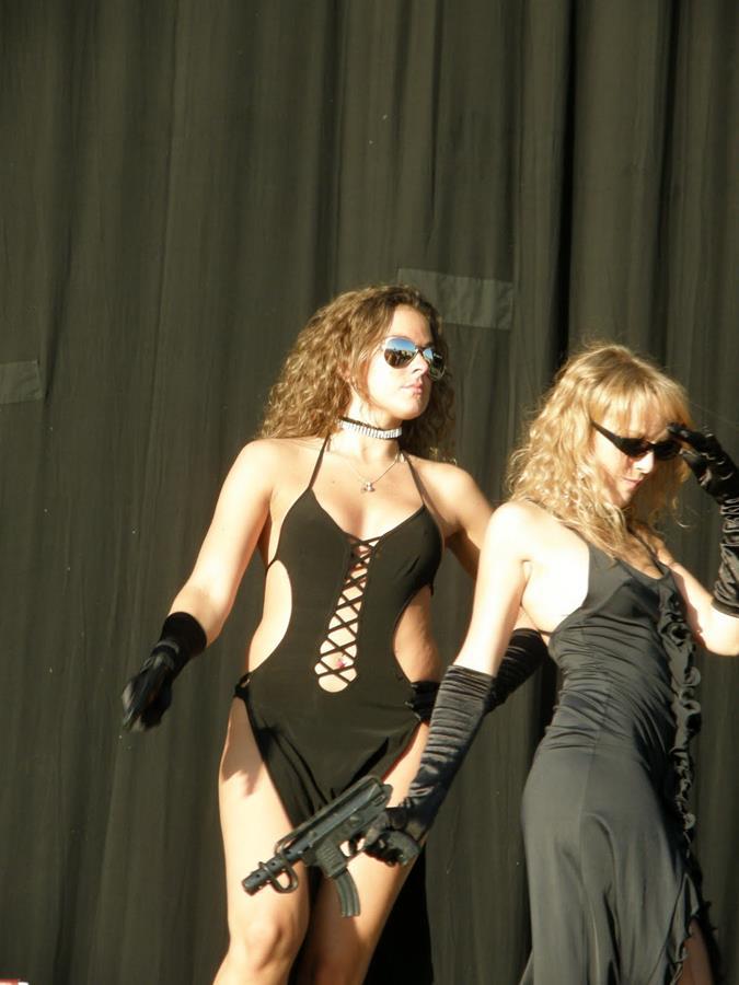 Tits and some pussies at rock concerts. Part 4. Slide 7