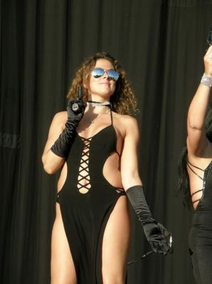 Tits and some pussies at rock concerts. Part 4. Thumbnail 10
