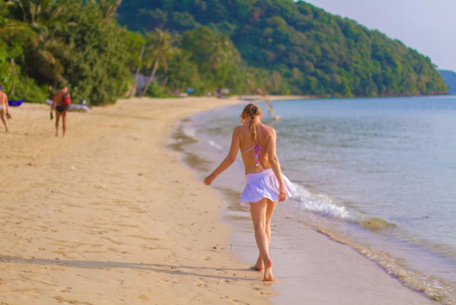 On the Beach. Slide 5