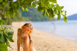 On the Beach. Thumbnail 18