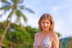 On the Beach. Thumbnail 37
