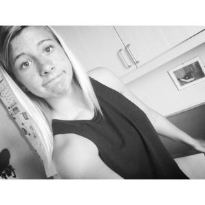 Acne selfie. Thumbnail 3