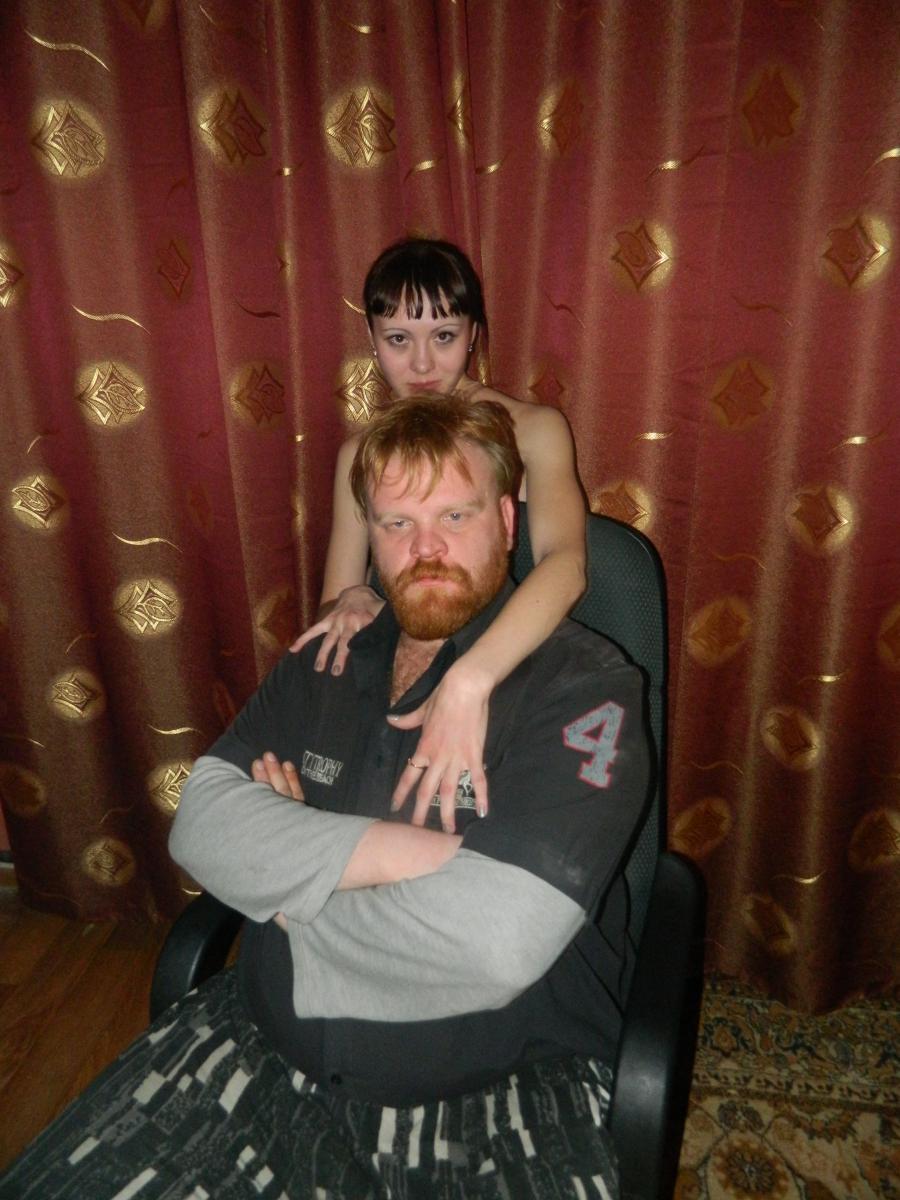 The bearded man and his girlfriends. Slide 11