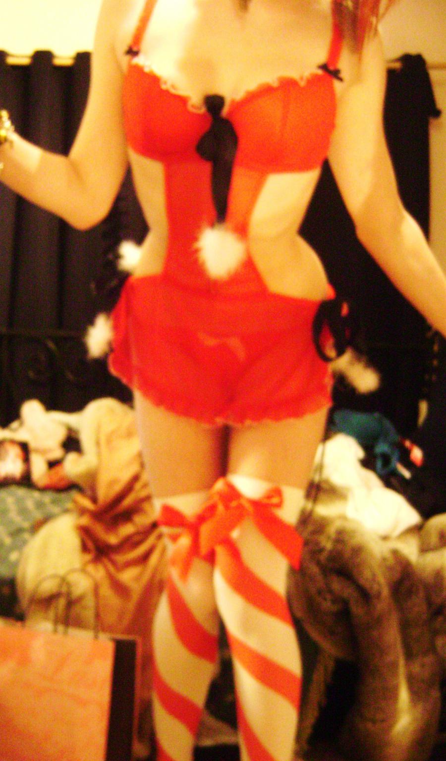 Self-shot of a busty cat. Slide 15