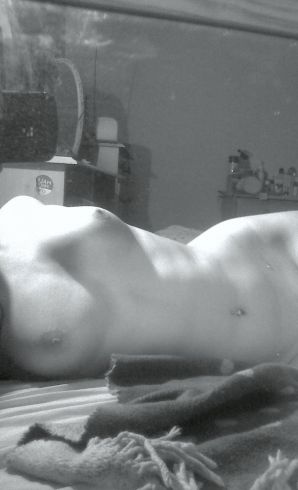Self-shot of a busty cat. Thumbnail 25