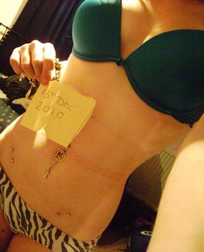 Self-shot of a busty cat. Thumbnail 9