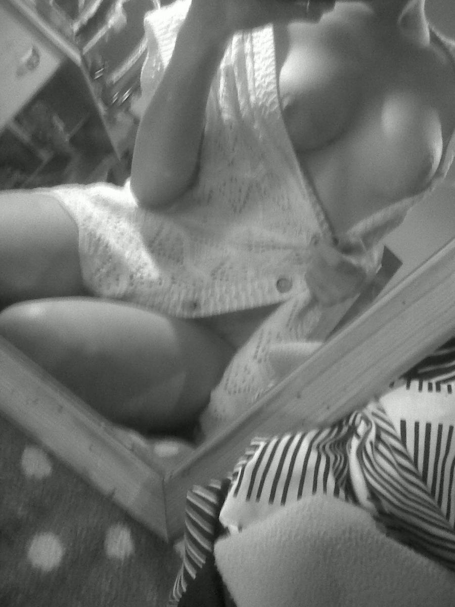 Self-shot of a busty cat. Part 2. Slide 37