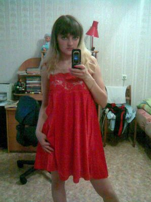 A lover of taking photos of herself on the phone. Part 2. Thumbnail 13