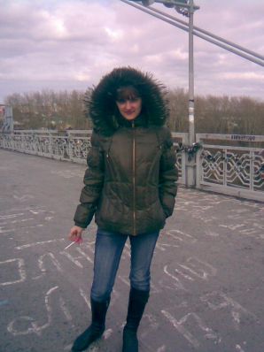 A lover of taking photos of herself on the phone. Part 2. Thumbnail 15