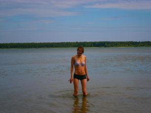 A lover of taking photos of herself on the phone. Part 2. Thumbnail 27