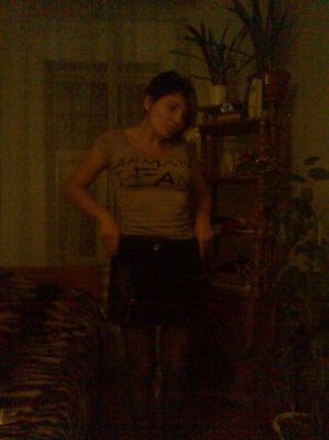 A lover of taking photos of herself on the phone. Part 2. Thumbnail 38