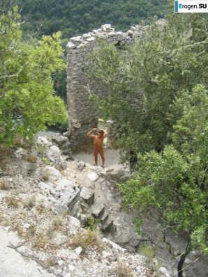 An elderly couple on vacation. Thumbnail 23