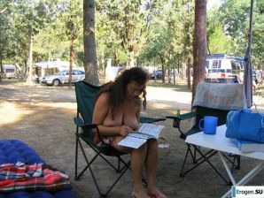 An elderly couple on vacation. Thumbnail 28